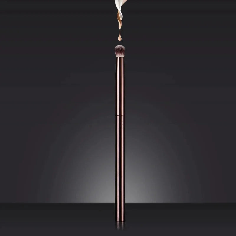 Hourglass Makeup Brush- No.9 Soft Fiber Hair Blending Eyeshadow Brush