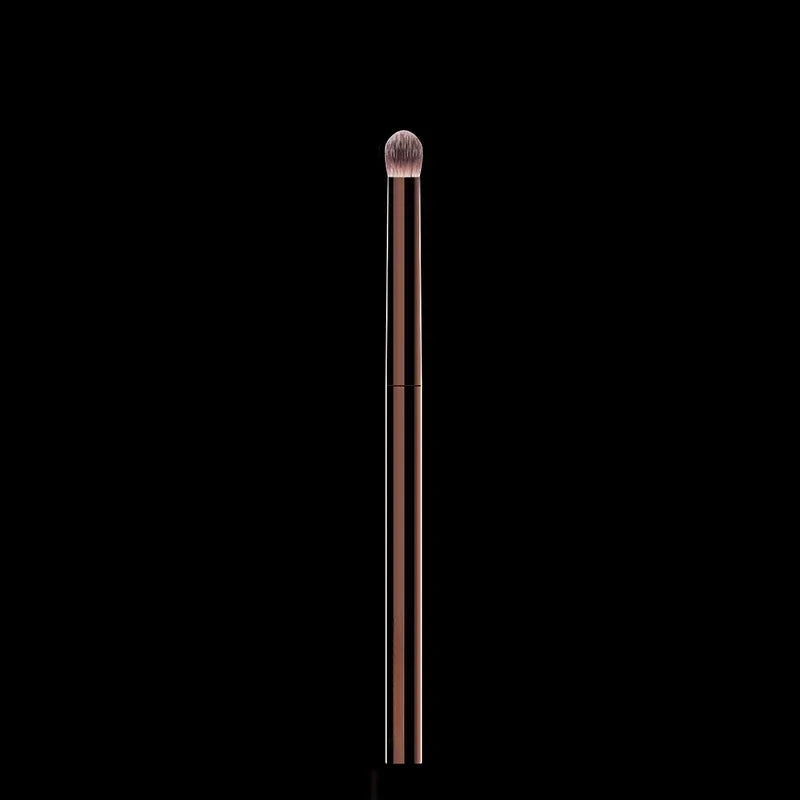 Hourglass Makeup Brush- No.9 Soft Fiber Hair Blending Eyeshadow Brush